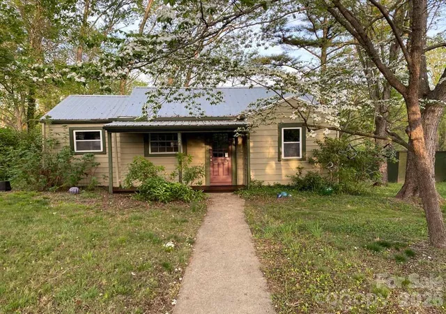 1st image of 24 Ridge Ave, Asheville, NC 28803 | MLS# 4321438