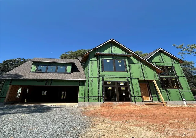 Photo 3 of Single family home for sale at 4616 General Pershing Dr, Charlotte, NC 28209 | MLS# 4321573 | Listing updated on 2026-09-06