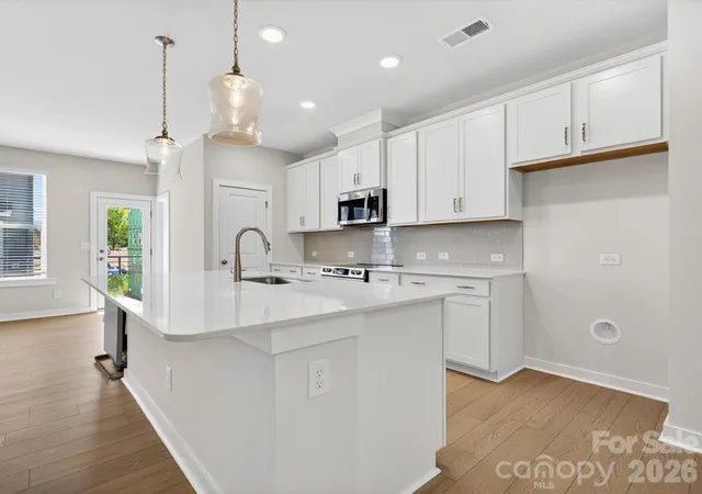 Photo 3 of Townhouse for sale at 1526 Lithium Ln, Charlotte, NC 28211 | MLS# 4321661 | Listing updated on 2026-10-07