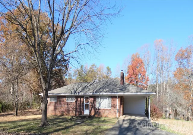 Photo 2 of Single family home for sale at 150 Fonda Rd, Statesville, NC 28677 | MLS# 4321671 | Listing updated on 2026-10-12