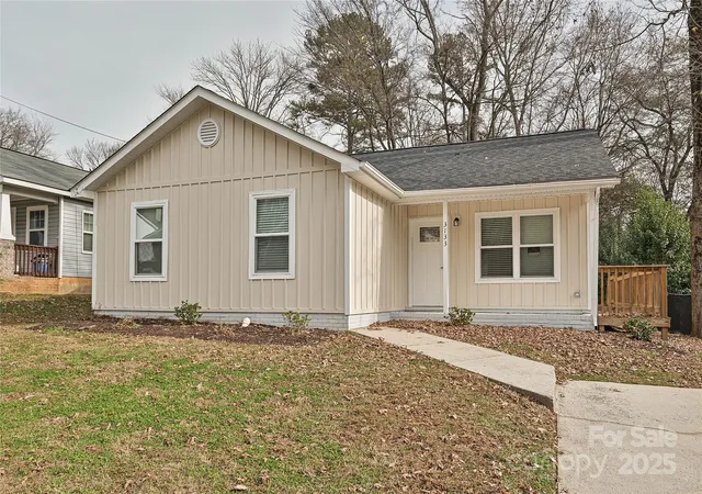 Photo 1 of Single family home for sale at 3133 Amay James Ave, Charlotte, NC 28208 | MLS# 4321740 | Listing updated on 2026-06-02