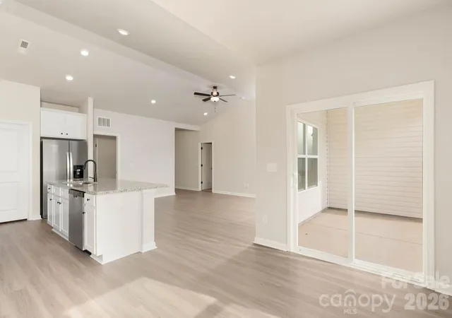 Photo 4 of Single family home for sale at 3458 Robindale Dr, Winston Salem, NC | MLS# 4321829 | Listing updated on 2026-09-28