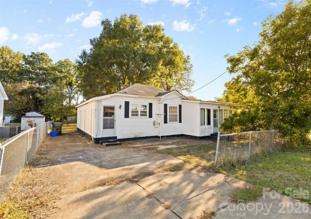 Single family home for sale at 811 Cherry Rd, Rock Hill, SC 29730 | MLS# 4322175