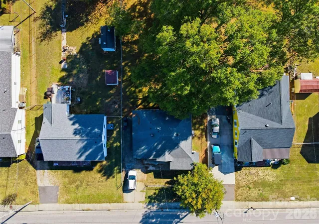 Photo 3 of Single family home for sale at 811 Cherry Rd, Rock Hill, SC 29730 | MLS# 4322175 | Listing updated on 2026-09-28