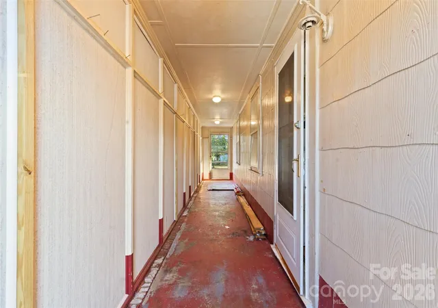 Photo 4 of Single family home for sale at 811 Cherry Rd, Rock Hill, SC 29730 | MLS# 4322175 | Listing updated on 2026-09-28