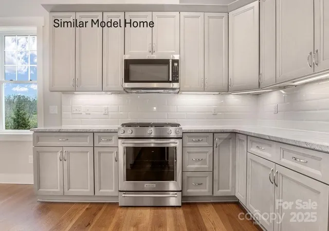 Photo 4 of Single family home for sale at 95 Creekside View Dr, Asheville, NC 28804 | MLS# 4322333 | Listing updated on 2026-08-30