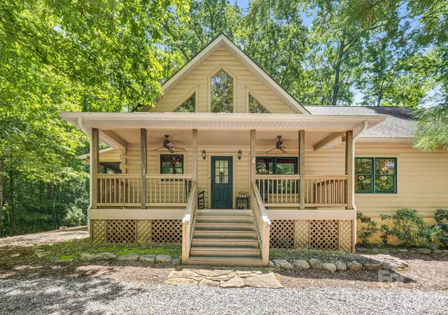Photo 2 of Single family home for sale at 240 Ravenswood Dr, Marion, NC 28752 | MLS# 4322365 | Listing updated on 2026-08-30