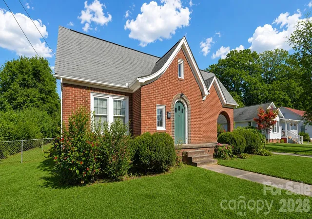 Photo 2 of Single family home for sale at 552 Hyde Park Dr Ne, Concord, NC 28025 | MLS# 4322941 | Listing updated on 2026-08-31