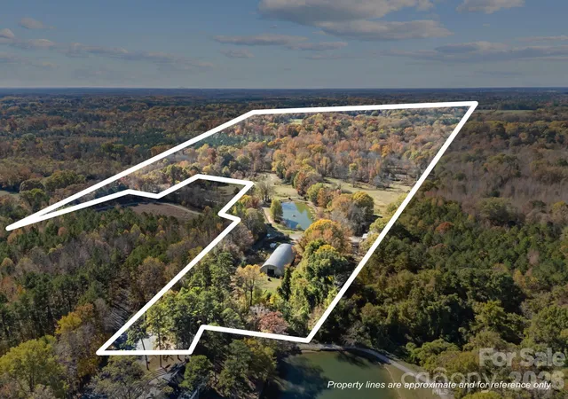 Photo 1 of Single family home for sale at 3178 Foxford Dr, Concord, NC 28025 | MLS# 4323148 | Listing updated on 2026-10-09