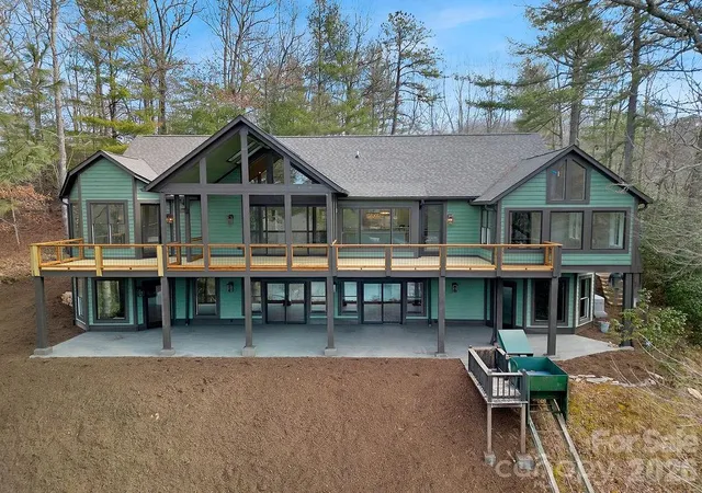Photo 1 of Single family home for sale at 5039 Connestee Trl, Brevard, NC 28712 | MLS# 4324412 | Listing updated on 2026-07-11
