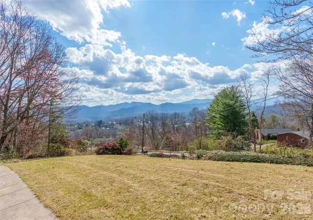 5th image of 112 Hy Vu Dr, Canton, NC 28716 | MLS# 4324518