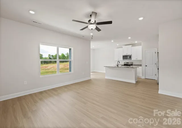 Photo 3 of Single family home for sale at 3510 Saddlebred Dr, Gastonia, NC 28052 | MLS# 4324611 | Listing updated on 2026-09-30
