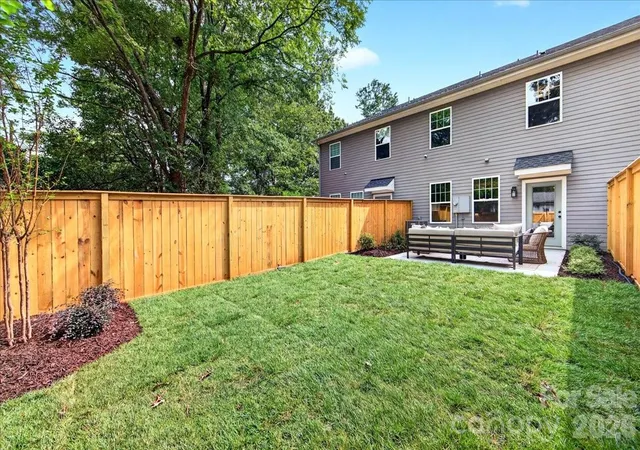 Photo 4 of Townhouse for sale at 3140 Dublin Rd, Charlotte, NC 28208 | MLS# 4324947 | Listing updated on 2026-09-23