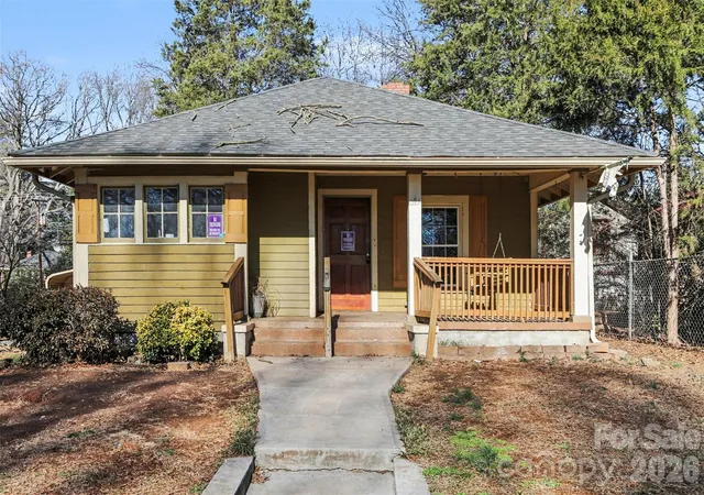 Photo 2 of Single family home for sale at 319 N Linwood Ave, Charlotte, NC 28216 | MLS# 4324988 | Listing updated on 2026-10-14