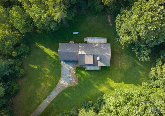 Photo 3 of Single family home for sale at 486 Hunter Lysik Way, Laurel Springs, NC 28644 | MLS# 4325096 | Listing updated on 2026-08-06