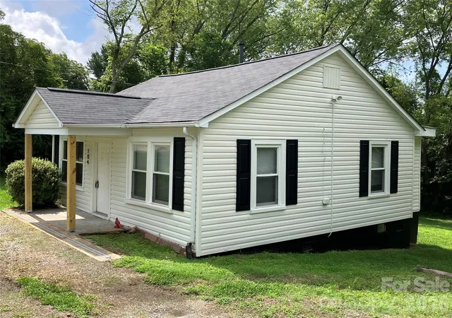 2nd image of 104 Countryside Dr Se, Lenoir, NC 28645 | MLS# 4325200