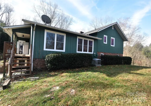 Homes for sale in Waynesville, NC | 119 Pleasant Hill Cir, Waynesville, NC 28786 | MLS# 4325217