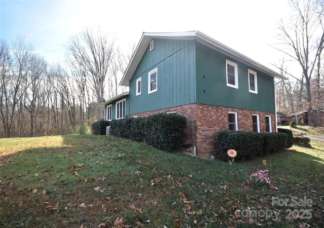 Homes for sale in Waynesville, NC | 119 Pleasant Hill Cir, Waynesville, NC 28786 | MLS# 4325217