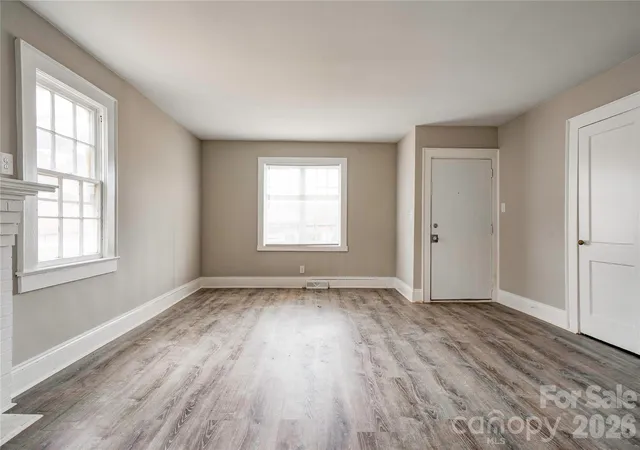 Photo 3 of Single family home for sale at 704 Earl Rd, Shelby, NC 28152 | MLS# 4325482 | Listing updated on 2026-10-04