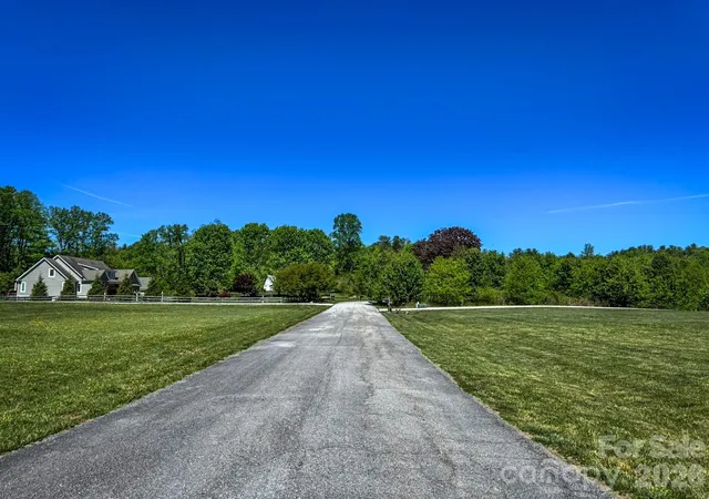 27th image of 00 Walnut Valley Ln #5, Hendersonville, NC 28739 | MLS# 4325554