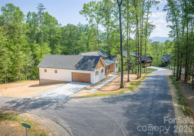 4th image of 20 Nature Walk Ln, Hendersonville, NC 28792 | MLS# 4325565