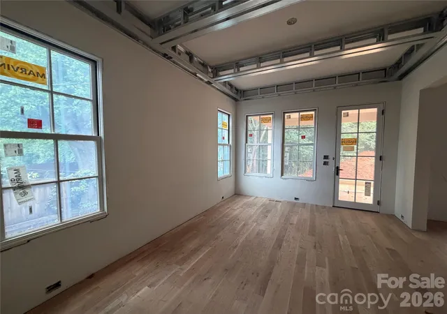 Photo 4 of Single family home for sale at 4127 Commonwealth Ave, Charlotte, NC 28205 | MLS# 4325591 | Listing updated on 2026-08-28
