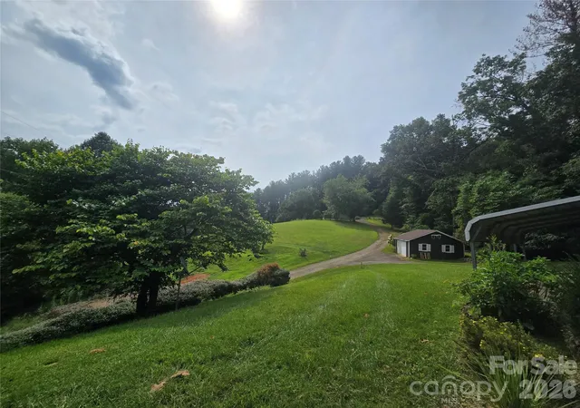 Photo 4 of Single family home for sale at 707 Lickskillet Rd, Burnsville, NC 28714 | MLS# 4325739 | Listing updated on 2026-08-27