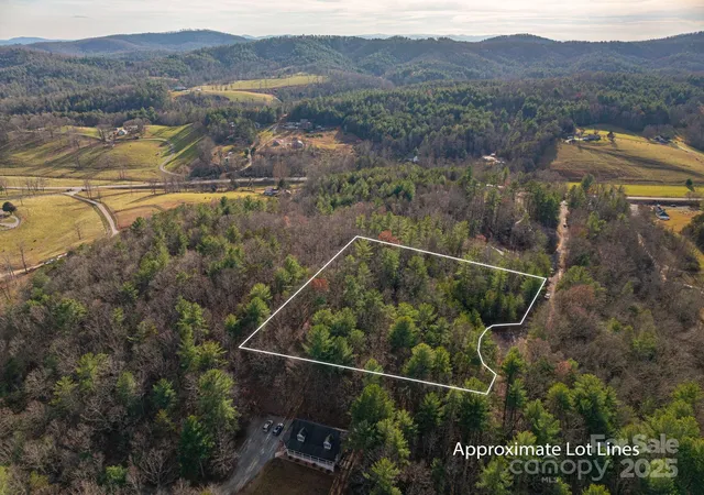 Homes for sale in Lenoir, NC | 3129 Mountain Laurel Dr, Lenoir, NC 28645 | MLS# 4325779