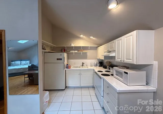 2nd image of 1330 Cedar Ln, Charlotte, NC 28226 | MLS# 4326015