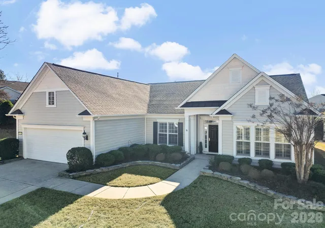Photo 1 of Single family home for sale at 10411 Bethpage Dr, Fort Mill, SC 29707 | MLS# 4326425 | Listing updated on 2026-09-02
