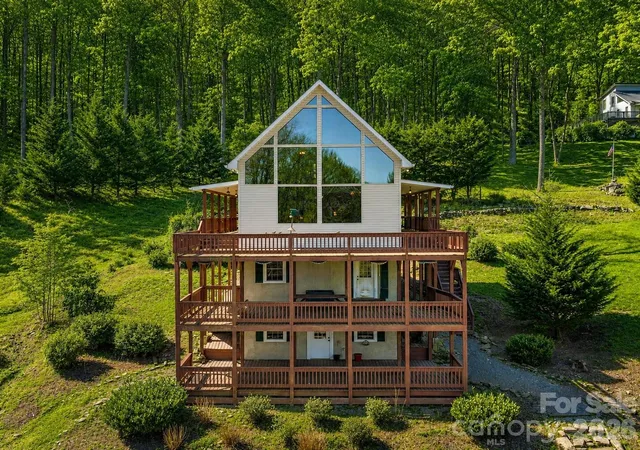 5th image of 575 Twin Brook Dr, Waynesville, NC 28785 | MLS# 4326846