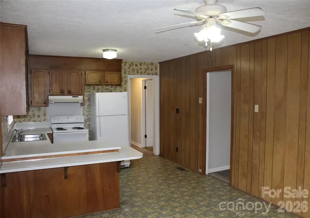 Photo 4 of Single family home for sale at 1156 Oak Forest Dr, Morganton, NC 28655 | MLS# 4326969 | Listing updated on 2026-08-31