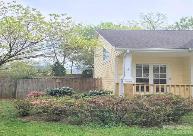 Homes for sale in Black Mountain, NC | 35 Cotton Creek Cir, Black Mountain, NC 28711 | MLS# 4326979
