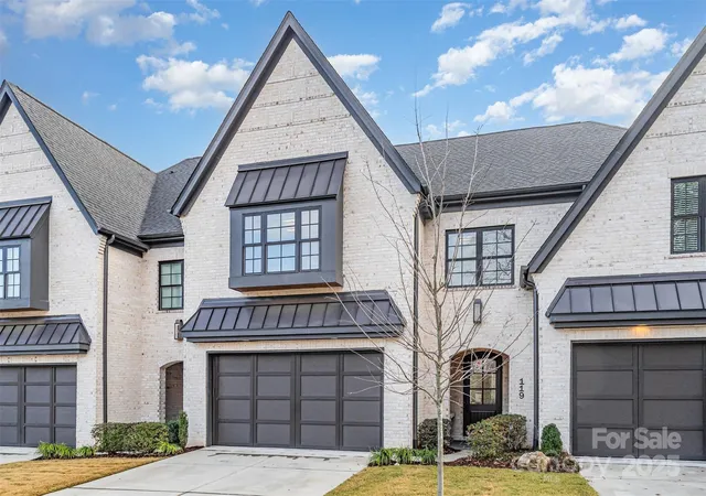 3rd image of 119 Thorncote Pl Pl, Charlotte, NC 28226 | MLS# 4327053