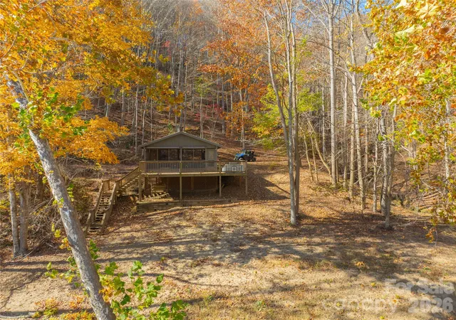 Photo 2 of Single family home for sale at 2736 White Oak Flats Rd, Greenmountain, NC 28740 | MLS# 4327209 | Listing updated on 2026-01-28