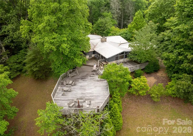 Photo 5 of Single family home for sale at 2736 White Oak Flats Rd, Greenmountain, NC 28740 | MLS# 4327209 | Listing updated on 2026-01-28