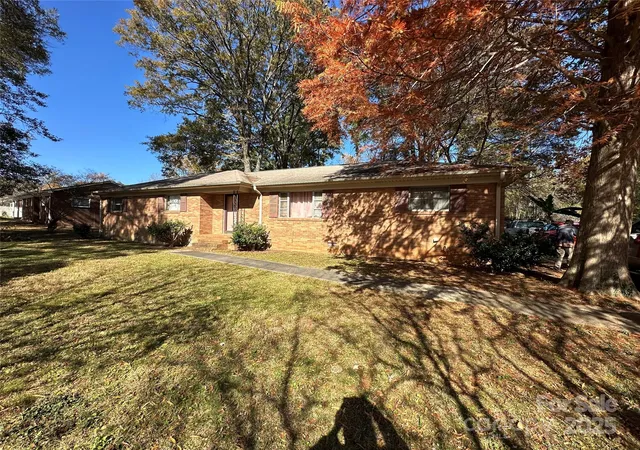 1st image of 6547 Louglen Cir, Charlotte, NC 28212 | MLS# 4327219