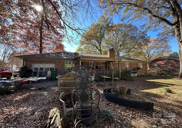 2nd image of 6547 Louglen Cir, Charlotte, NC 28212 | MLS# 4327219