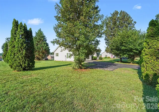 2nd image of 105 3rd Ave Nw, Hildebran, NC 28637 | MLS# 4327231