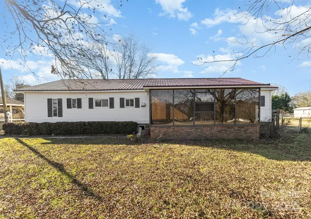 Homes for sale in York, SC | 610 Osteen Rd, York, SC 29745 | MLS# 4327267