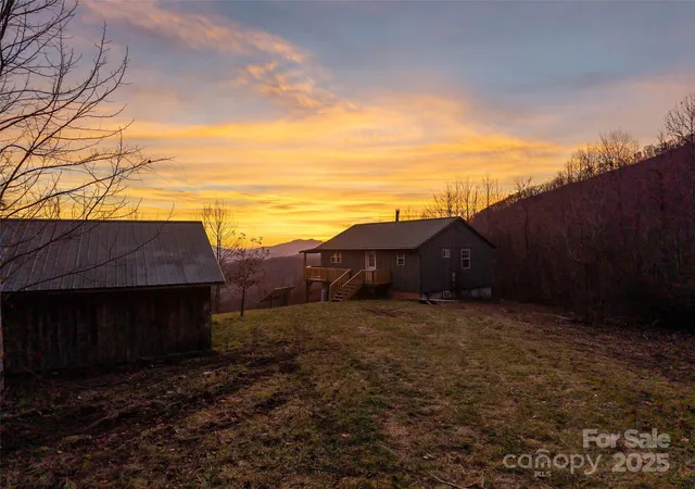 Homes for sale in Canton, NC | 506 Rocky Acres Rd, Canton, NC 28716 | MLS# 4327605