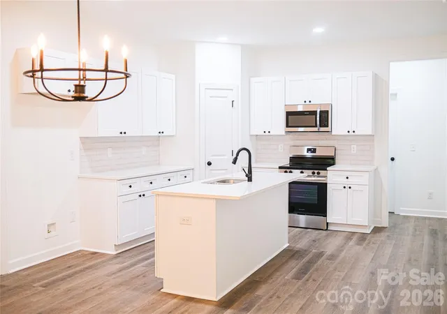 Photo 3 of Single family home for sale at 1129 Grady St, Salisbury, NC 28144 | MLS# 4327718 | Listing updated on 2026-09-09