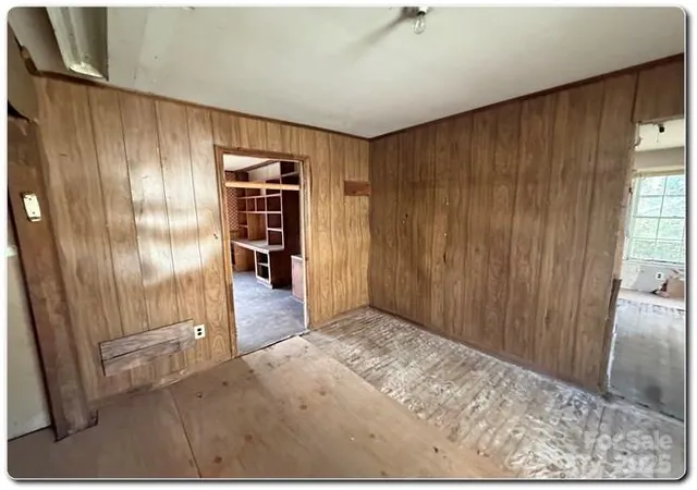Photo 3 of Single family home for sale at 515 S Maple St, Dallas, NC 28034 | MLS# 4327913 | Listing updated on 2026-09-21