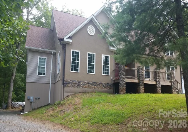 Homes for sale in Fairview, NC | 31 Reeds Creek Rd, Fairview, NC 28730 | MLS# 4328175
