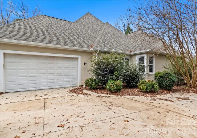 Photo 3 of Single family home for sale at 108 Candor Oaks Dr, New London, NC 28127 | MLS# 4328386 | Listing updated on 2026-09-02