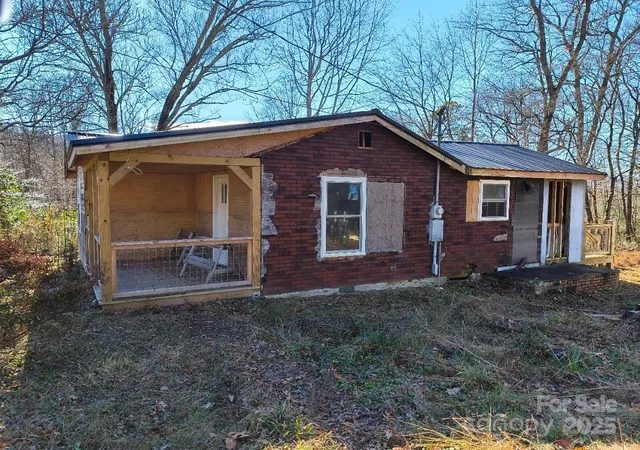 2nd image of 28 Pearl St, Black Mountain, NC 28711 | MLS# 4328633