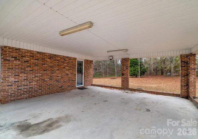 Photo 3 of Single family home for sale at 304 West St, Kershaw, SC 29067 | MLS# 4328662 | Listing updated on 2026-10-03