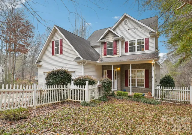 2nd image of 3543 Lake Bluff Dr, Sherrills Ford, NC 28673 | MLS# 4328762