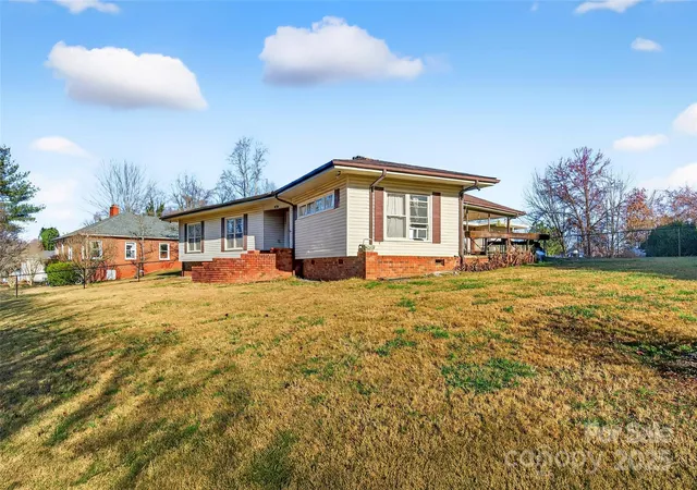 Homes for sale in Marion, NC | 60 Greenwood Dr, Marion, NC 28752 | MLS# 4328988
