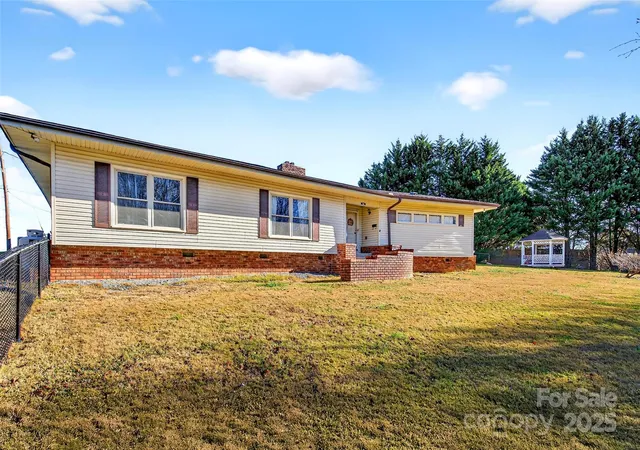 Homes for sale in Marion, NC | 60 Greenwood Dr, Marion, NC 28752 | MLS# 4328988